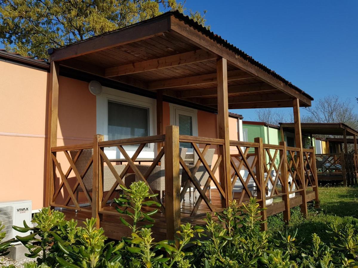 Naturist Mobile Homes Eden In Fkk Ulika Poreč Dış mekan fotoğraf